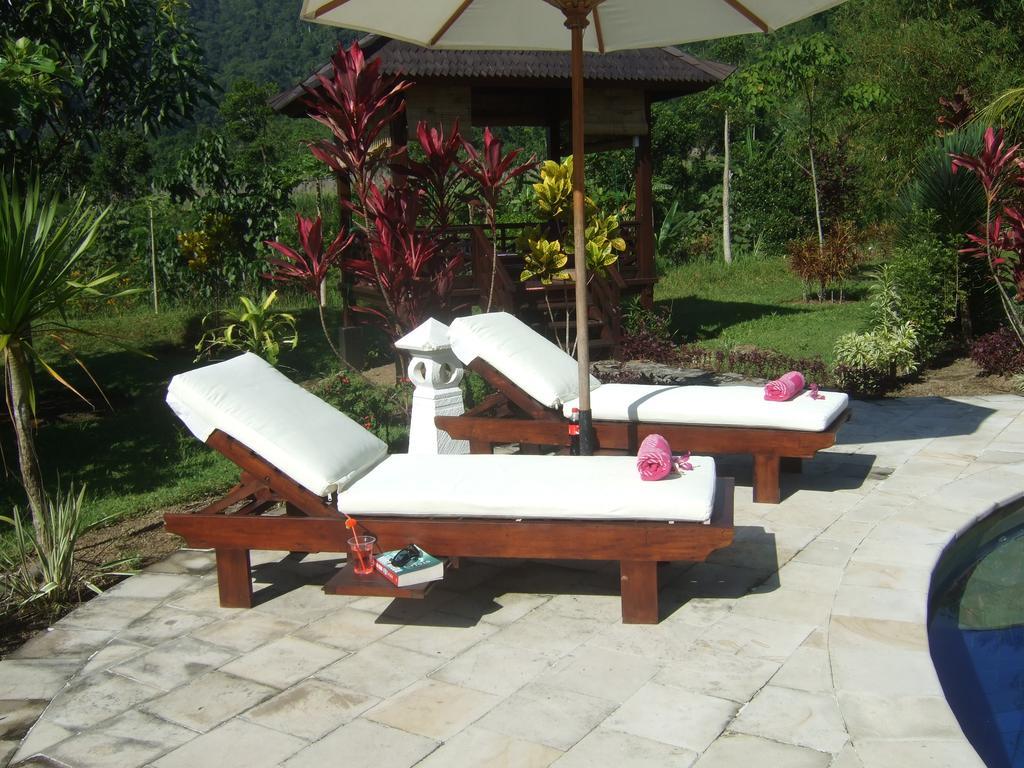 Guesthouse Rumah Senang Kalibaru Exterior foto