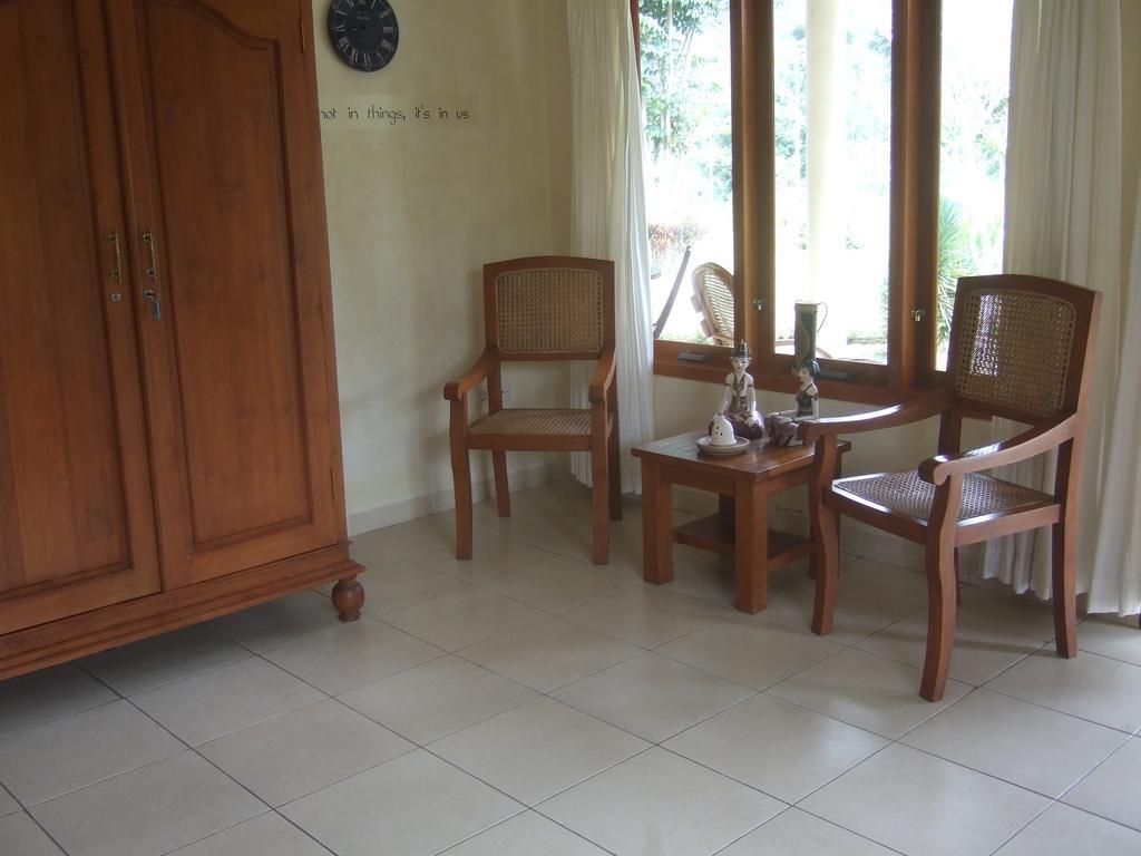 Guesthouse Rumah Senang Kalibaru Exterior foto